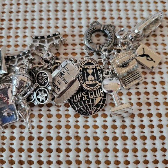 Silver Tone Chunky Cha Cha Statement Enamel Dangle Charm Bracelet - Picture 6 of 14